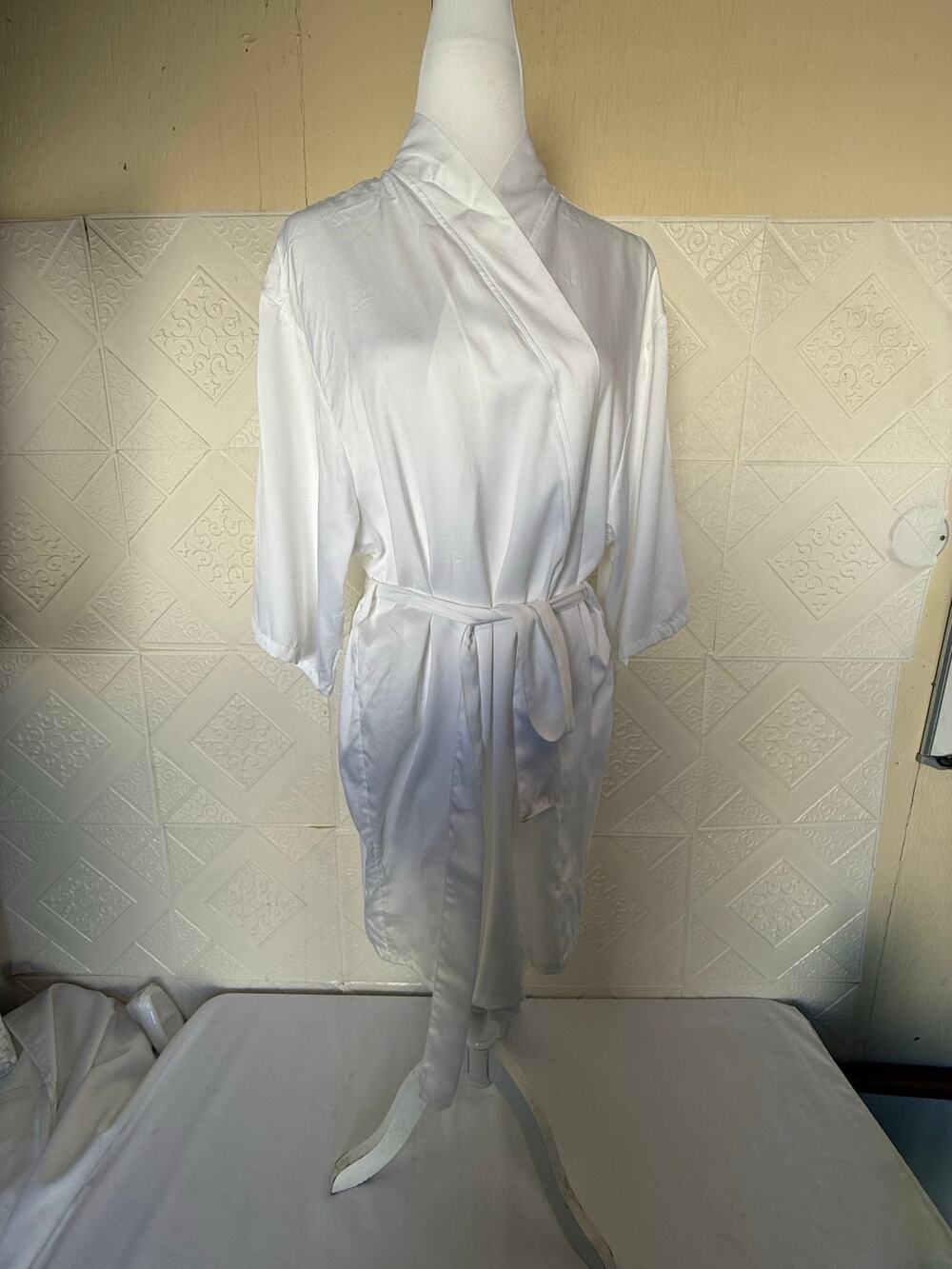 SKU2529 Gilligan & O'Malley Women's Plus Size XL/XXL White Rhinestone Bride Robe